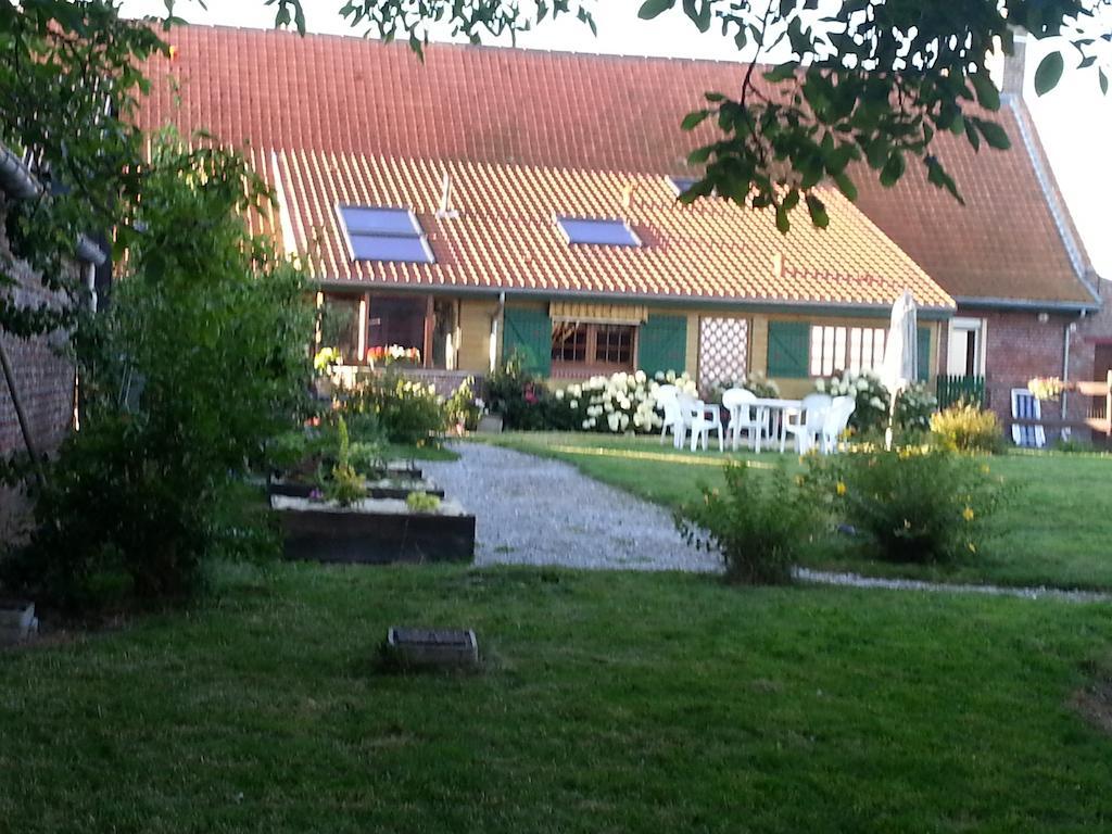 Gite De La Ferme Des Crins Blancs Villa อาซบรูค ห้อง รูปภาพ